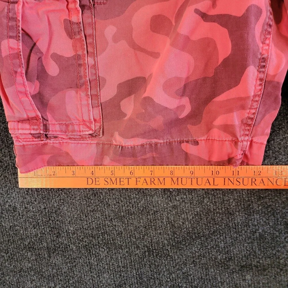 American Eagle Cargo Shorts Mens 38 Red Camo Classic Outdoor Military Preppy
